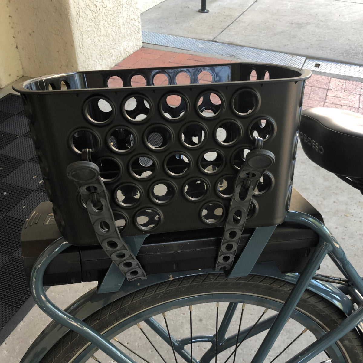 Bikase Dairyman Basket with Straps