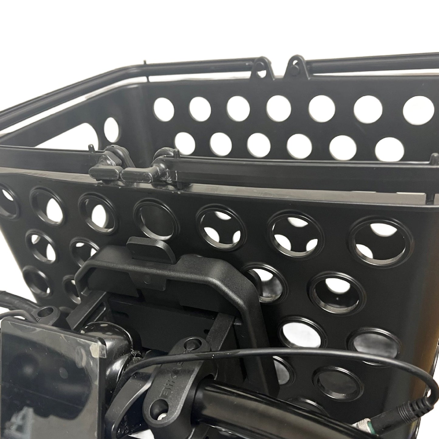 Bikase Momo Basket